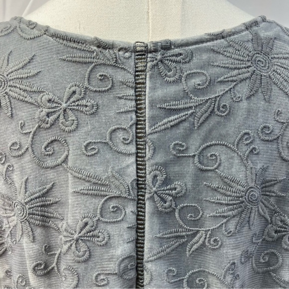 POL Gray Velvet Embroidered Tunic Top - Picture 6 of 9